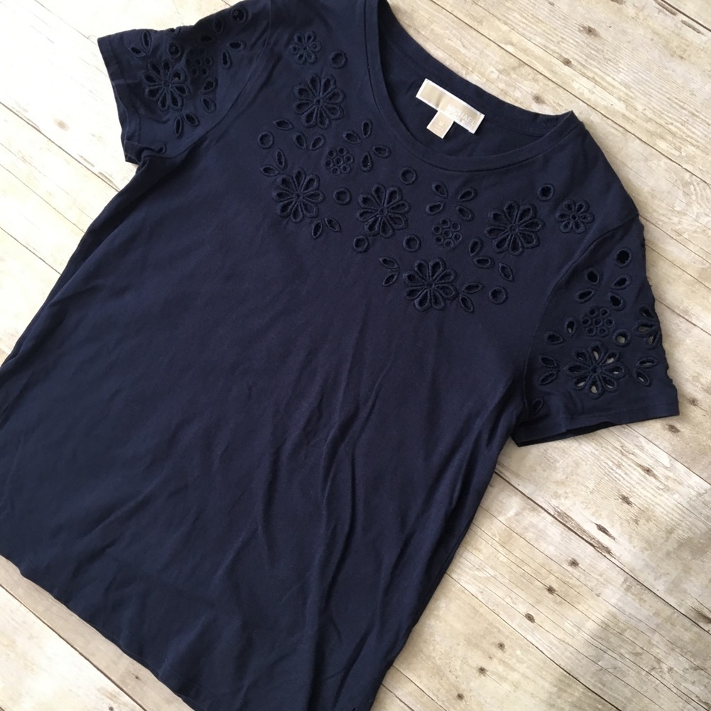 MICHAEL KORS Navy Laser Cut Eyelet Short Slv Tee - Picture 1 of 7